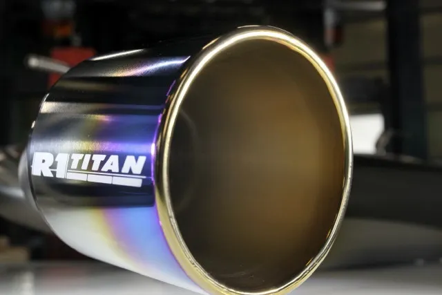 R1 TITAN exhaust