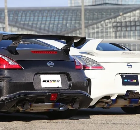 Amuse R1TITAN Rear Bumper Version 2 (20th Anniversary) w/ Carbon - 370Z Z34