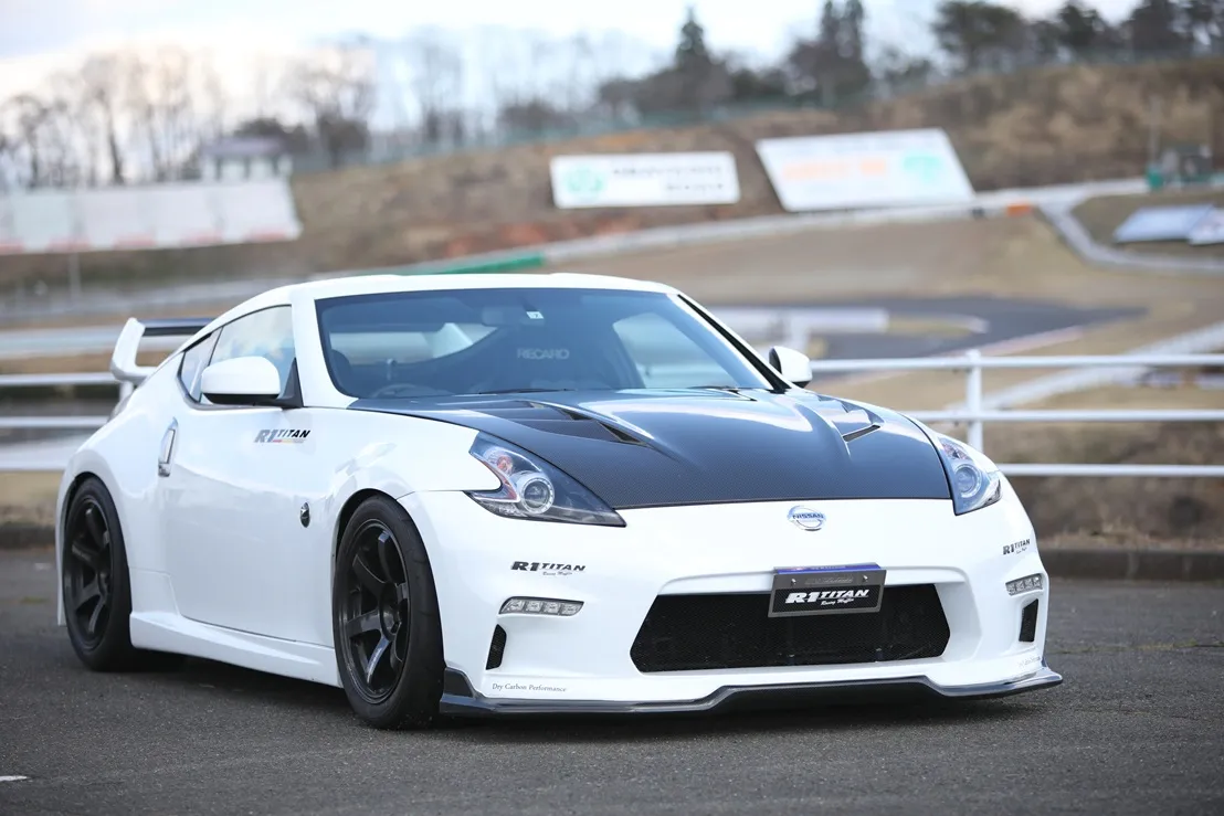 R1 TITAN 370Z