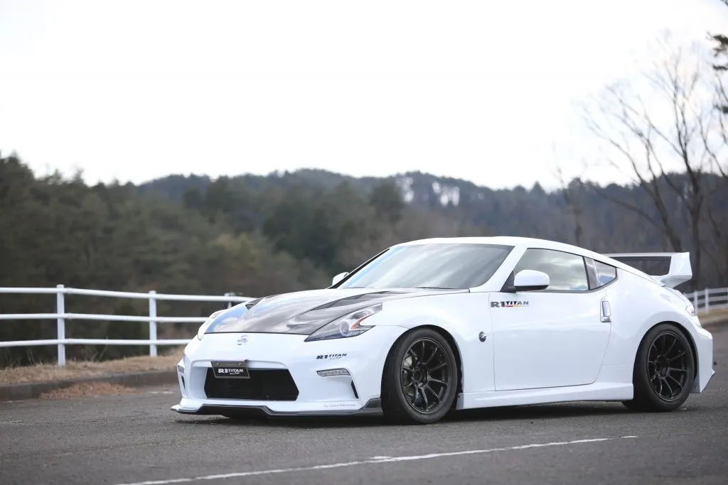 R1 TITAN 370Z