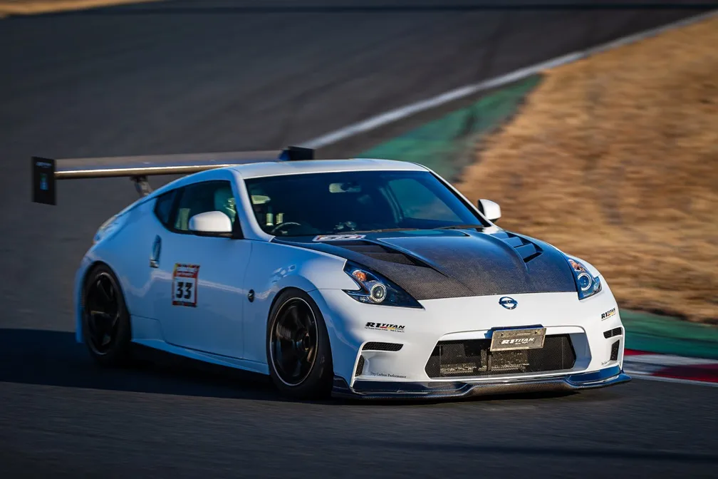 R1 TITAN 370Z